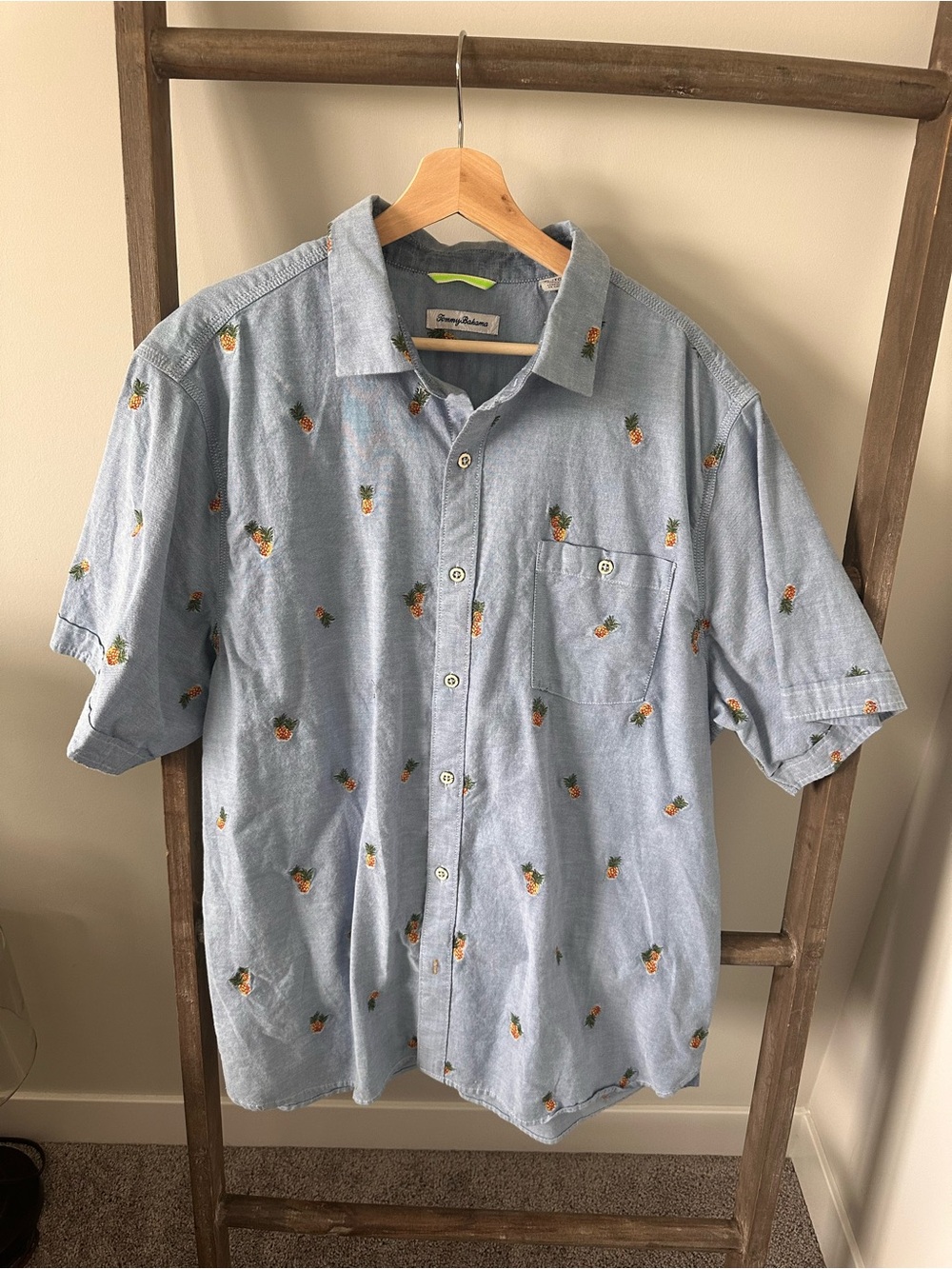 Tommy Bahama Light Blue Short-Sleeve Pineapple Print Button-Down Shirt